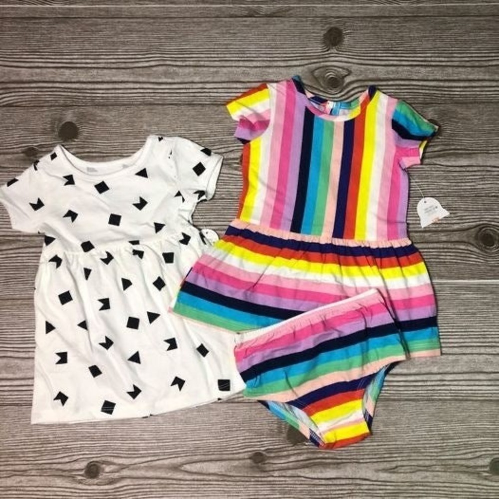 Girls 12 Months dress bundle lot of (2).  J8